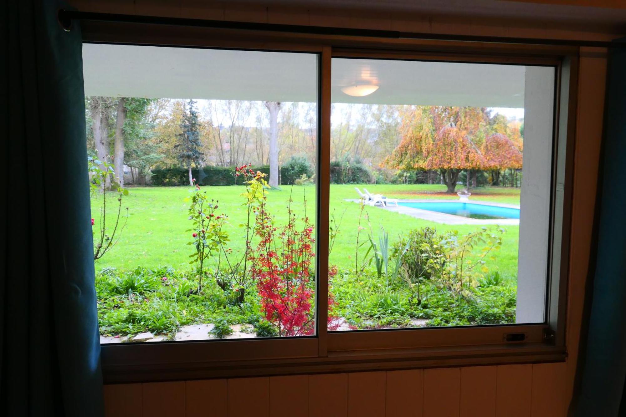 Appartement Familial Au Bord De La Marne, Jardin Tropical , Piscine, Tennis, Terrasse, Parking Gratuit Proche Disneyland Isles-lès-Villenoy Buitenkant foto